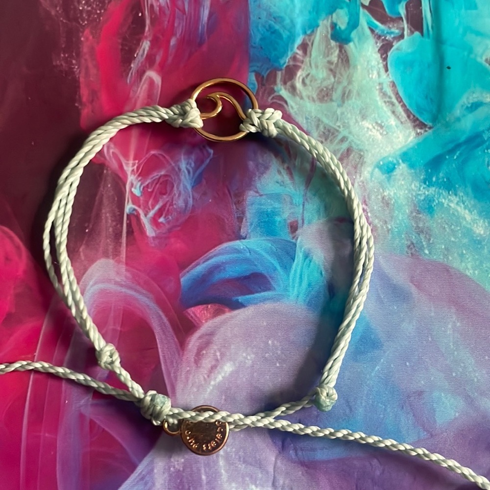 Pura vida wave charm